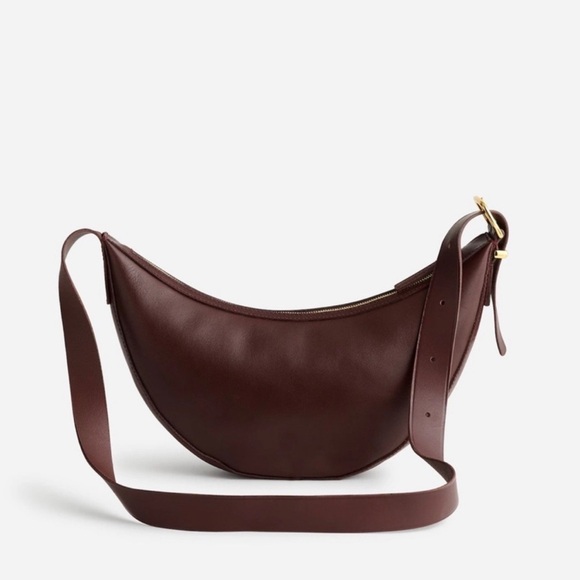 Madewell Handbags - NWT Madewell Essentials Crescent Sling Bag in Chocolate Raisin
